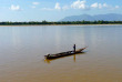 Laos - Descente du Mékong en croisière à bord du Vat Phou - Pêcheur sur le Mékong