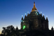 Myanmar - Coucher de soleil sur les temples de Bagan © Marc Dozier