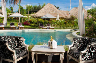 Indonésie - Bali - Villa Mathis - Piscine et jardin de la Villa Mathis