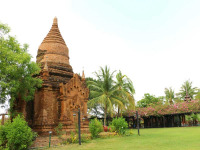 Myanmar – Bagan – Thazin Garden Hotel – Le jardin et son temple