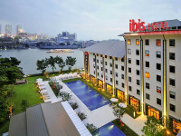 Thailande - Bangkok - Ibis Bangkok Riverside - Vue extérieur de l'Ibis Bangkok Riverside © Martin Dominique