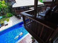 Thailande - Chiang Mai -  Banthai Village - Vue sur la piscine depuis la Banthai Suite