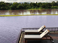 Thailande - Chiang Rai - Le Méridien Chiang Rai Resort - Vue sur la rivière depuis la piscine