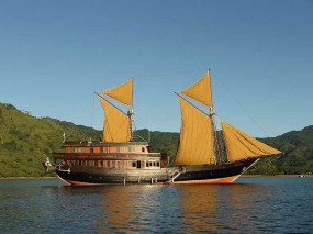 Indonésie - Croisière Alila Purnama Komodo Expedition - Votre bateau