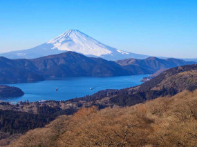 japon - Le mont Fuji © Sakarin Sawasdinaka - Shutterstock