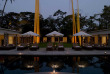 Cambodge - Siem Reap - Amansara - Ambiance en soirée près de la piscine