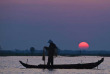 Cambodge - Pêcheur sur le Tonle Sap © Marc Dozier