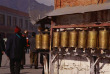 Chine - Moulins à prière du Barkhor à Lhassa © CTNA