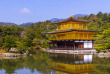 japon - Le temple Kinkaku-Ji © Ikuni - Shutterstock