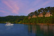 Malaisie - Kota Kinabalu - Gaya Island Resort - Vue extérieure vers l'hôtel