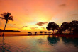 Malaisie - Langkawi - Holiday Villa Beach Resort & Spa - Coucher de soleil sur la piscine