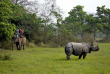 Népal – Safari à dos d'éléphant dans le Parc national du Chitwan © Machan Country Villa