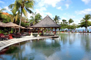 Indonésie - Bali - Keraton Jimbaran Beach Resort - Piscine et plage de l'hôtel