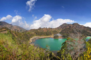 Indonésie - Java - Le Lac Telaga Wama – Plateau de Dieng © Galyna Andrushko – Shutterstock