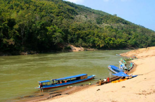 Laos - Descente de la Nam Ou en bateau traditionnel