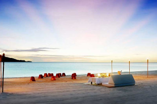 Philippines - Amanpulo - Beach Barbecue © Amanresorts