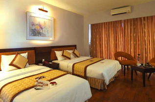 Vietnam - Hue - Mondial Hotel - Standard Room