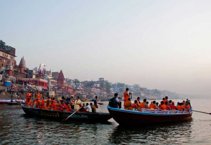Inde - Vallée du Gange - Sur les eaux du Gange à Varanasi © ONT Inde