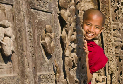 Myanmar - Jeune moine dans un monastère de Mandala © Marc Dozier