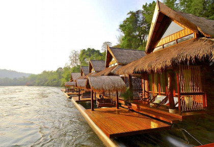 Thailande - Kanchanaburi - Vue générale du Float House Resort