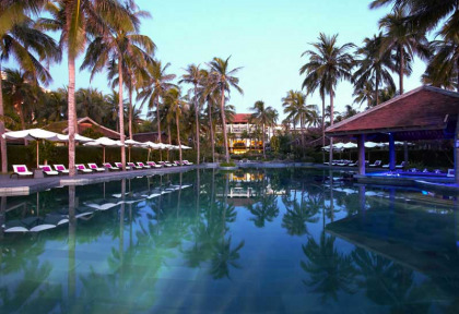 Vietnam - Phan Thiet - Anantara Mui Ne Resort & Spa - Piscine et vue générale