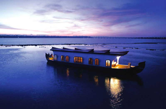 Inde - Nuit à bord d'un houseboat dans le Kerala © Starwood