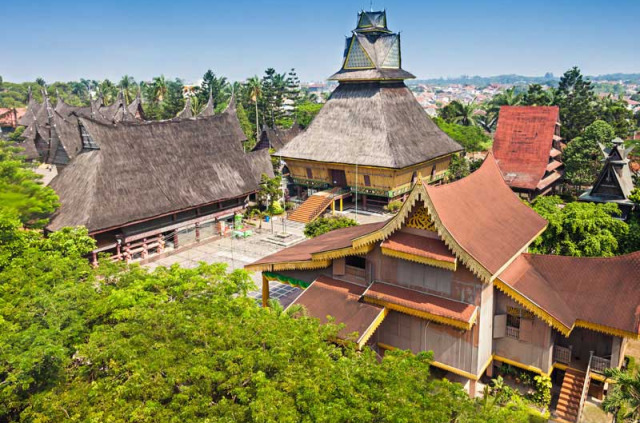 Indonésie - Java - Le Taman Mini Indonesia Indah © Saiko3p – Shutterstock