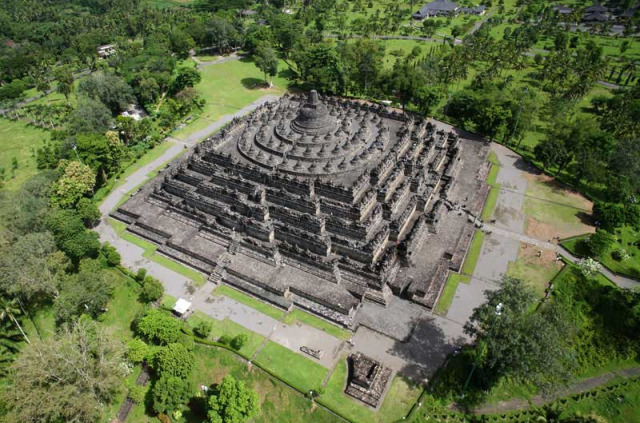 Indonésie - Java - Vue aérienne du temple de Borobudur