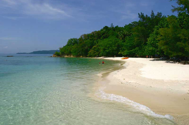 Malaisie - Gaya et Manukan Island - Une plage de Sapi