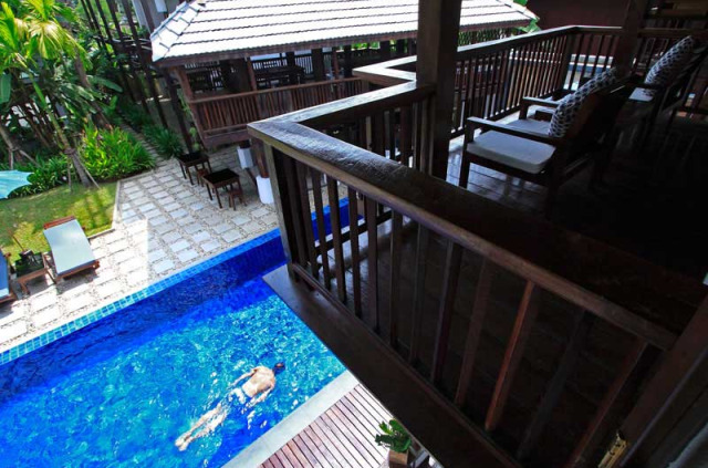 Thailande - Chiang Mai - Banthai Village - Vue sur la piscine depuis la Banthai Suite