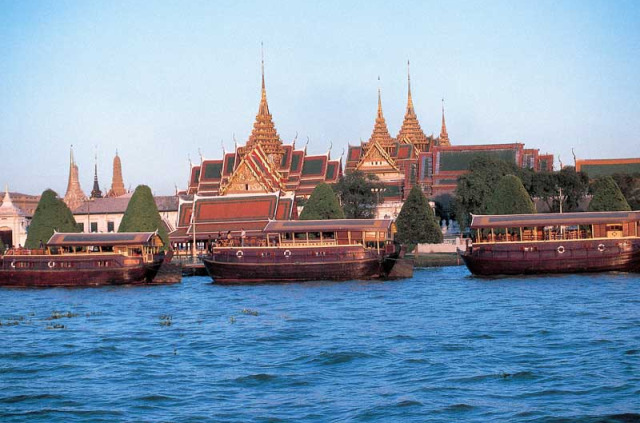 Thailande - Le barges Mékhala et le Palais Royal © Asian Oasis